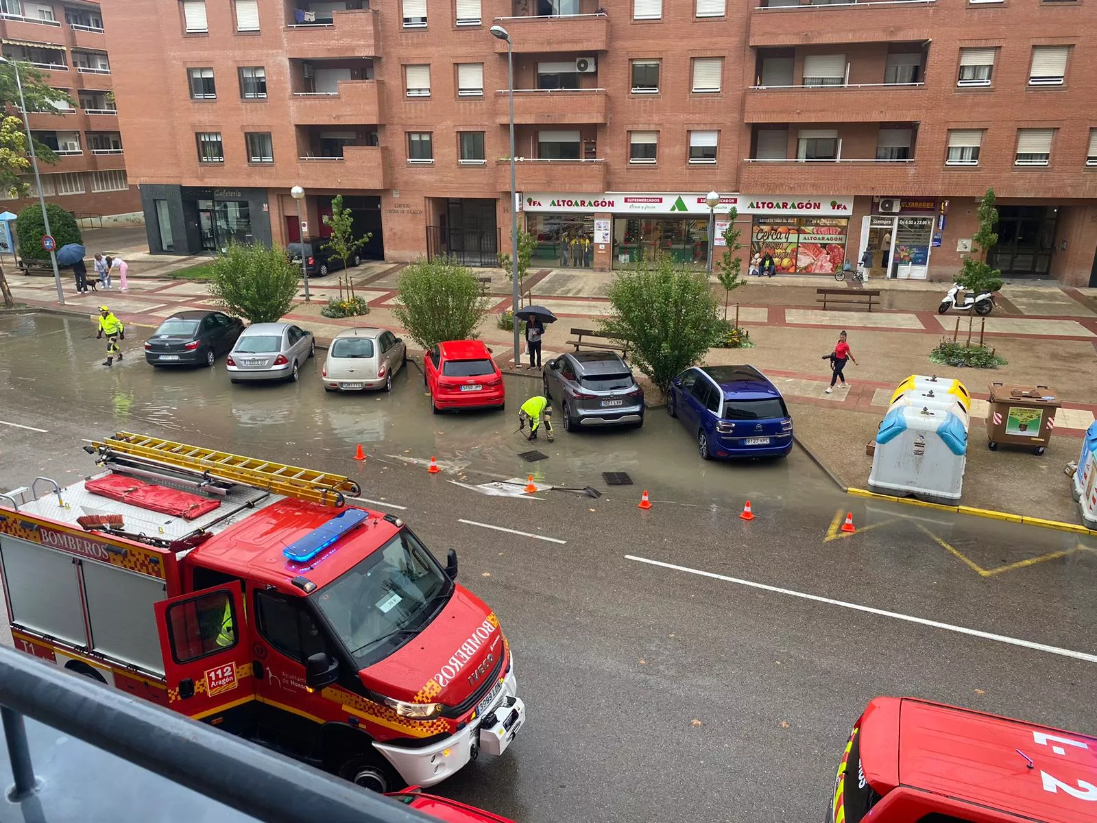Efectos de la tormenta en la calles de Huesca.