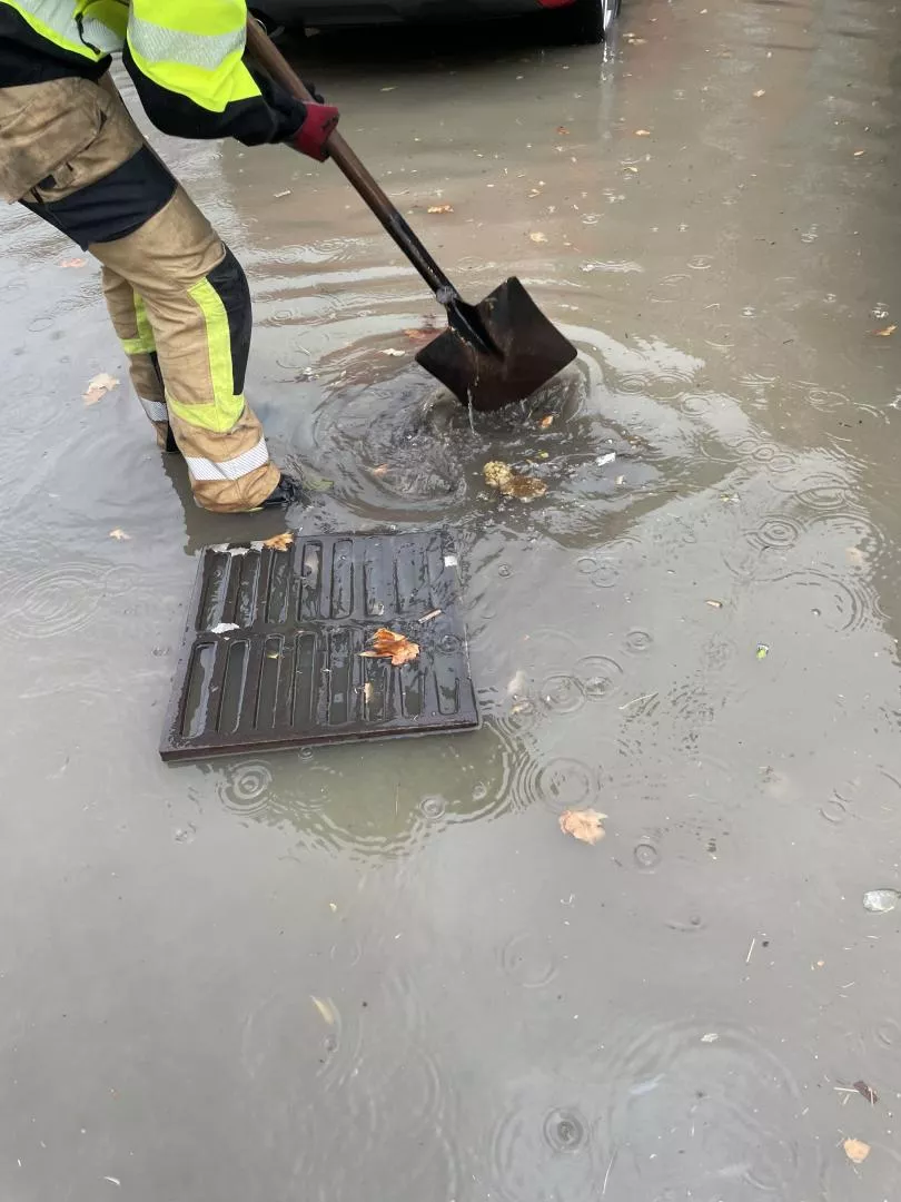 Efectos de la tormenta en la calles de Huesca.