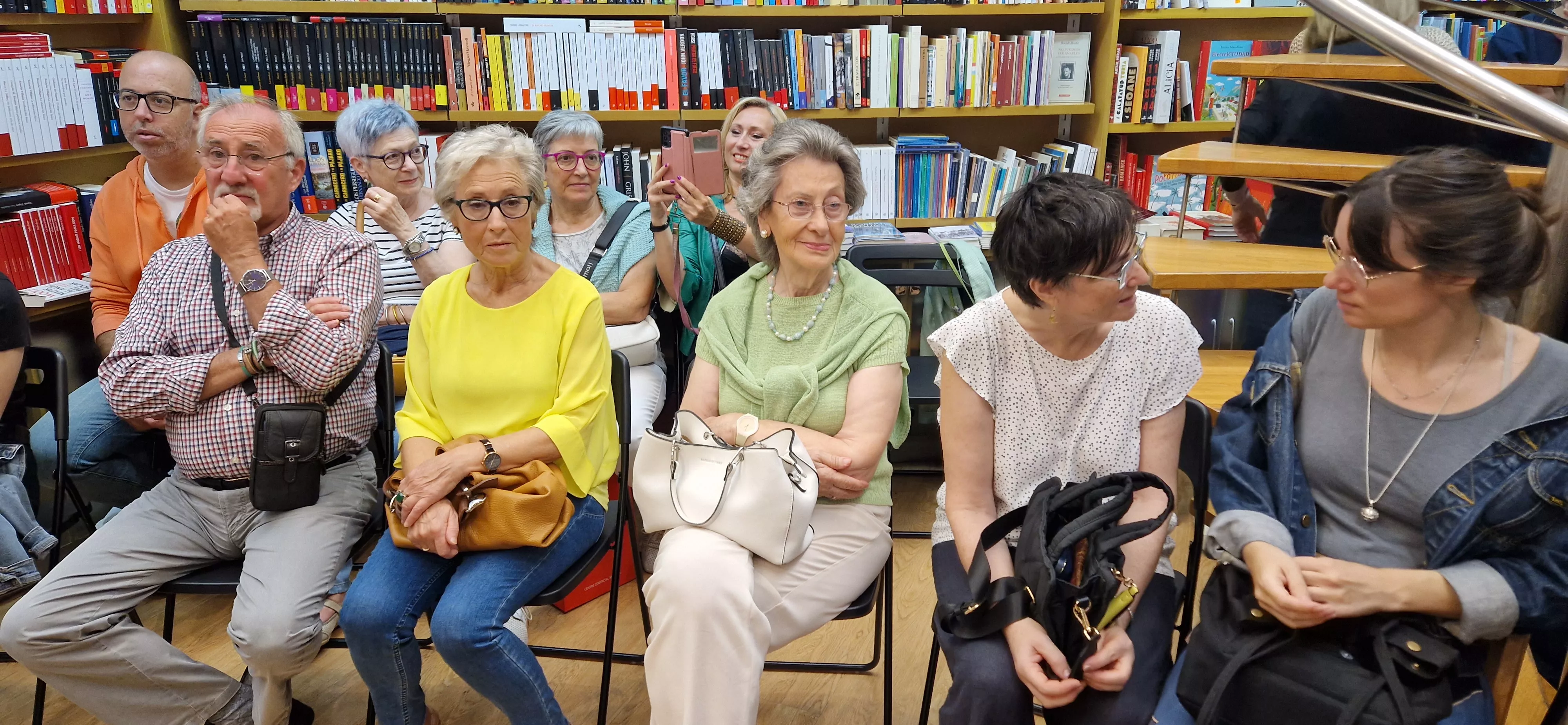 María José Hasta presenta en la librería Anónima "Se te oscurece el pelo". Foto Myriam Martínez