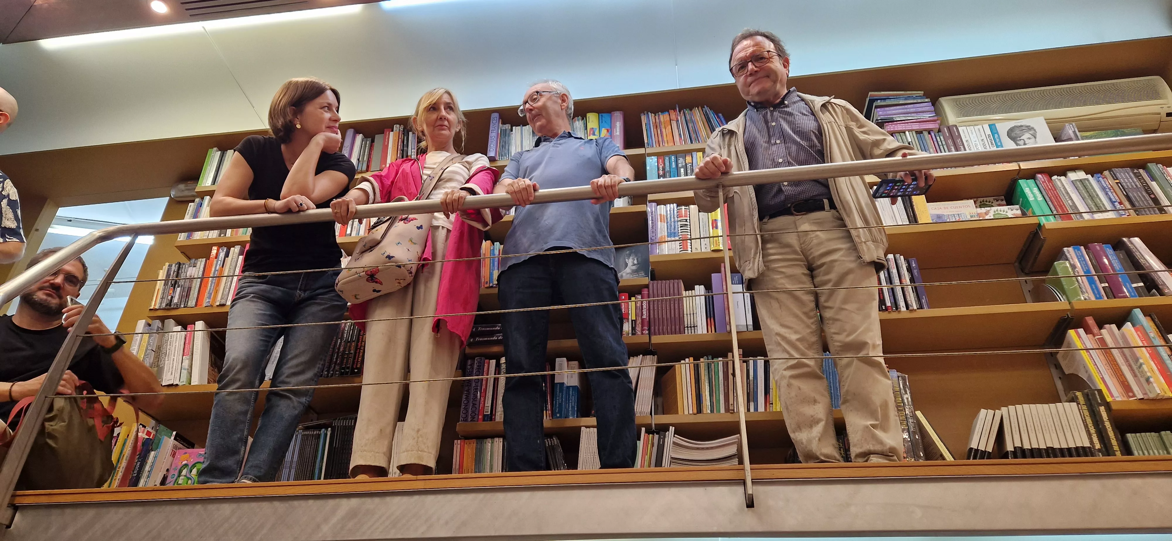 María José Hasta presenta en la librería Anónima "Se te oscurece el pelo". Foto Myriam Martínez