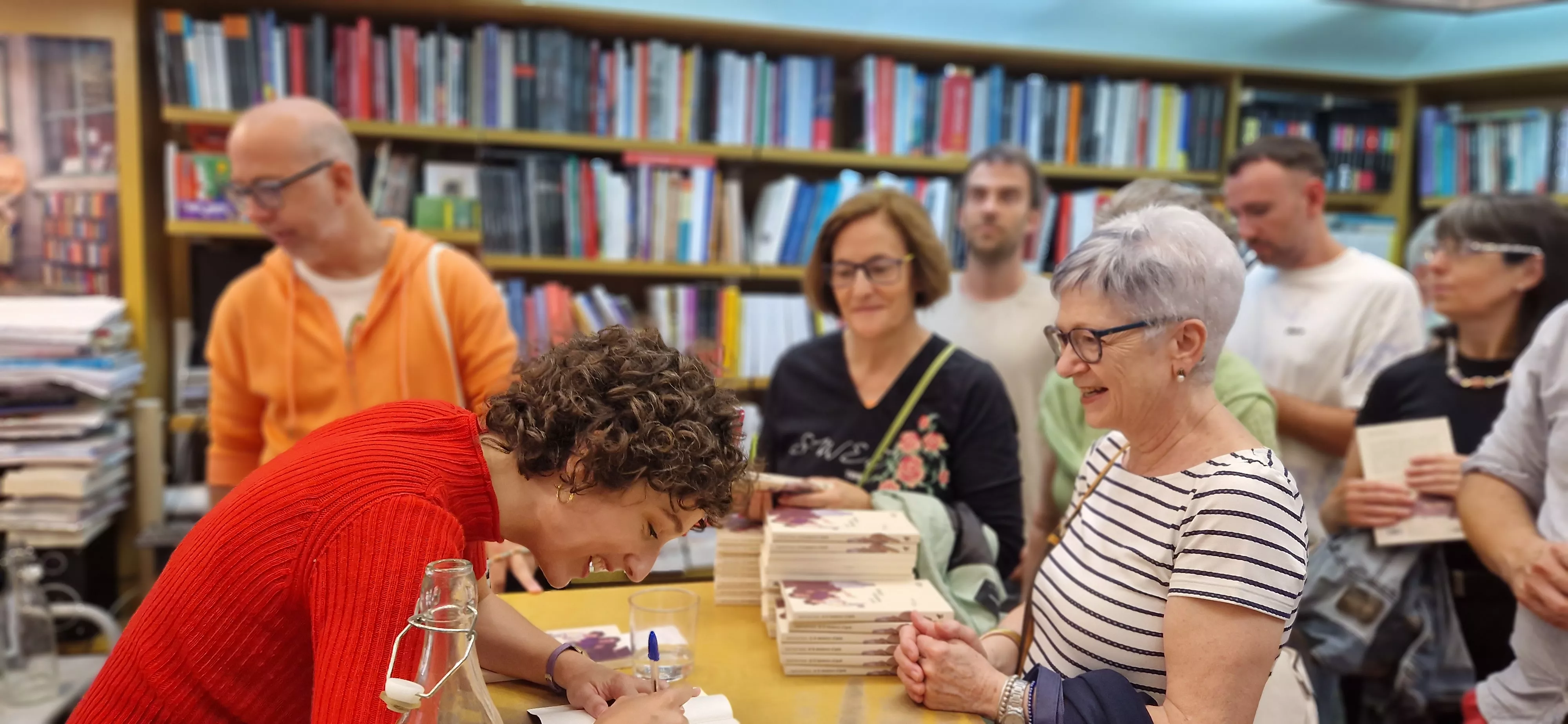 María José Hasta presenta en la librería Anónima "Se te oscurece el pelo". Foto Myriam Martínez