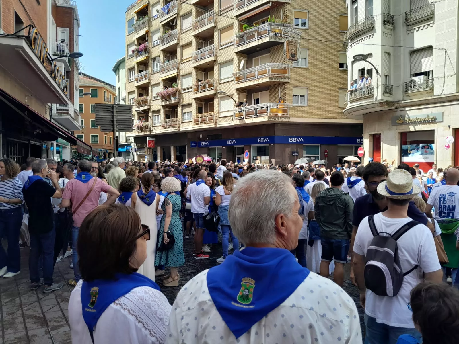 Arrancan las fiestas en Barbastro con el cohete y la cabalgata.
