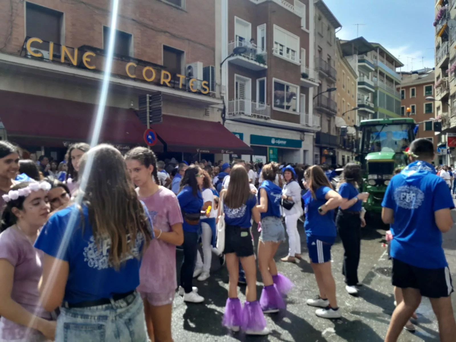 Arrancan las fiestas en Barbastro con el cohete y la cabalgata.