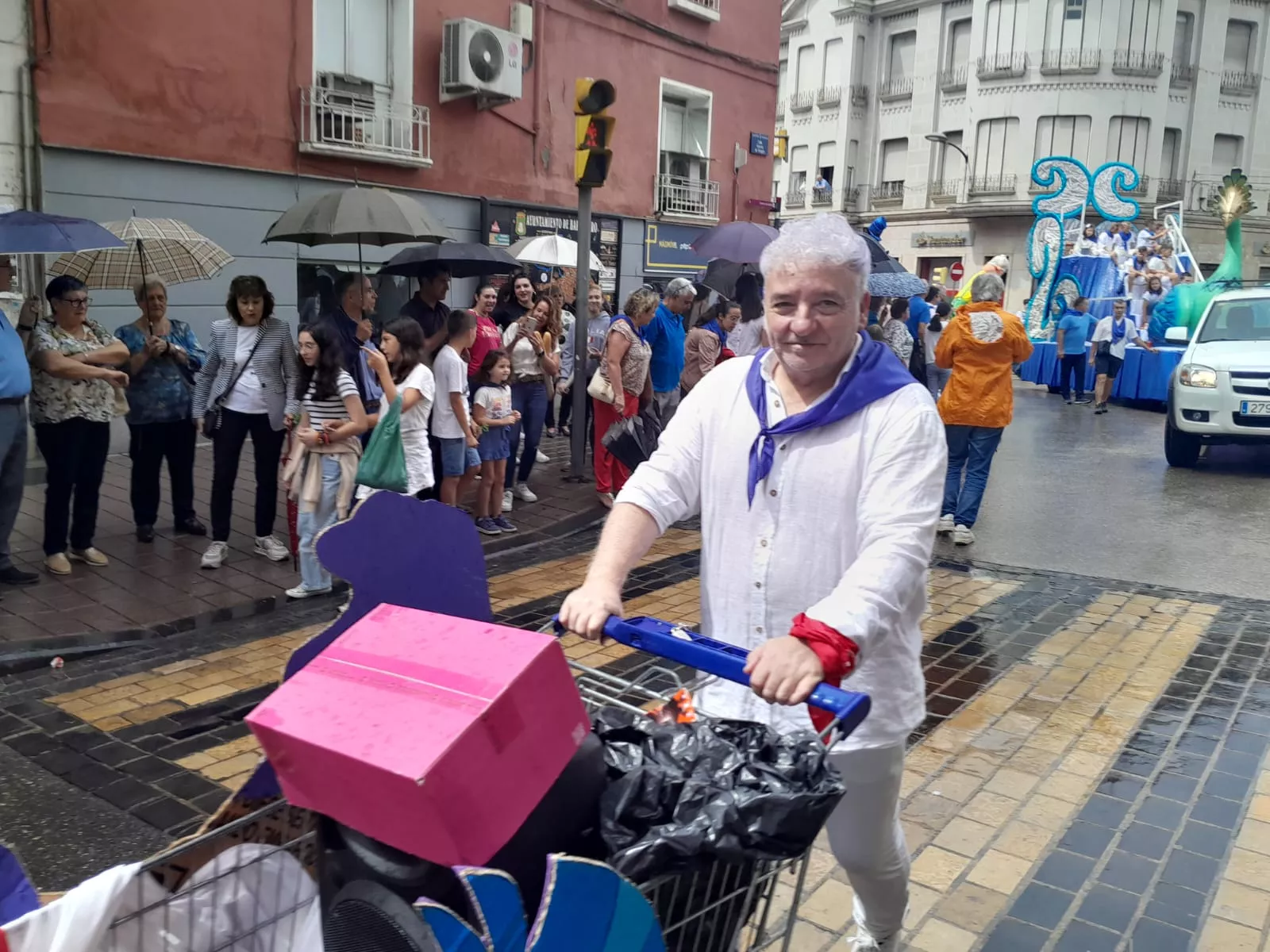 Arrancan las fiestas en Barbastro con el cohete y la cabalgata.