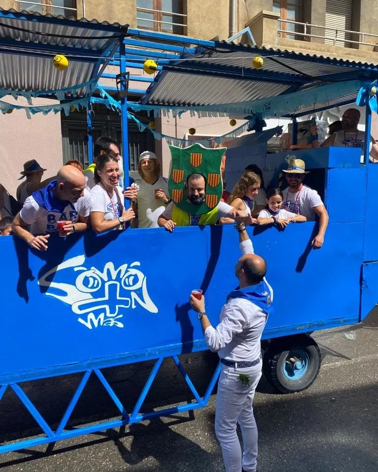 Arrancan las fiestas en Barbastro con el cohete y la cabalgata.
