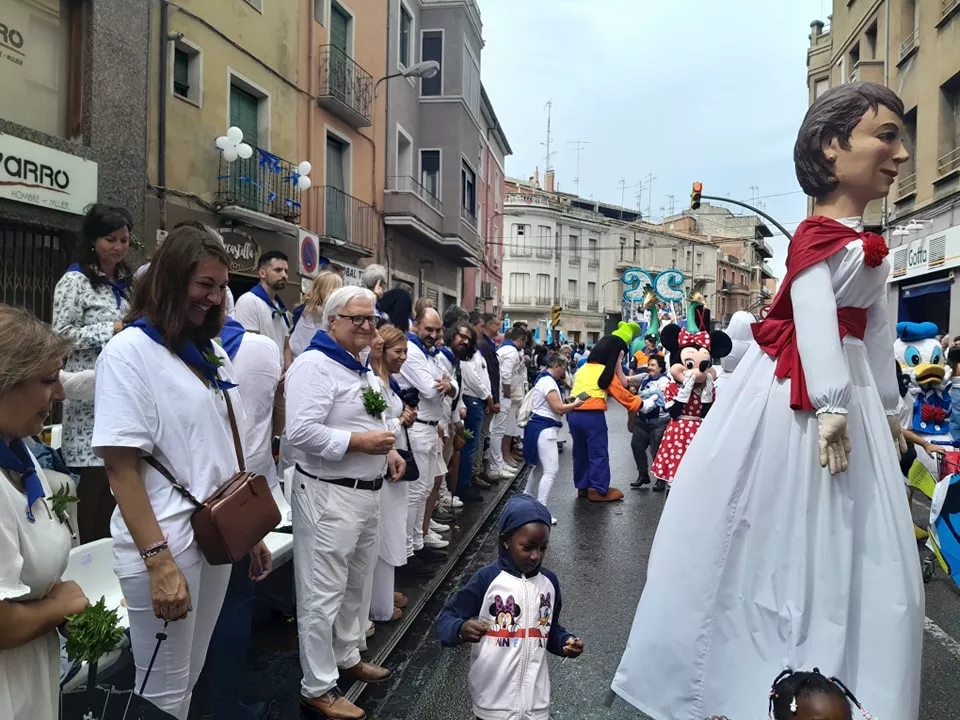 Arrancan las fiestas en Barbastro con el cohete y la cabalgata.