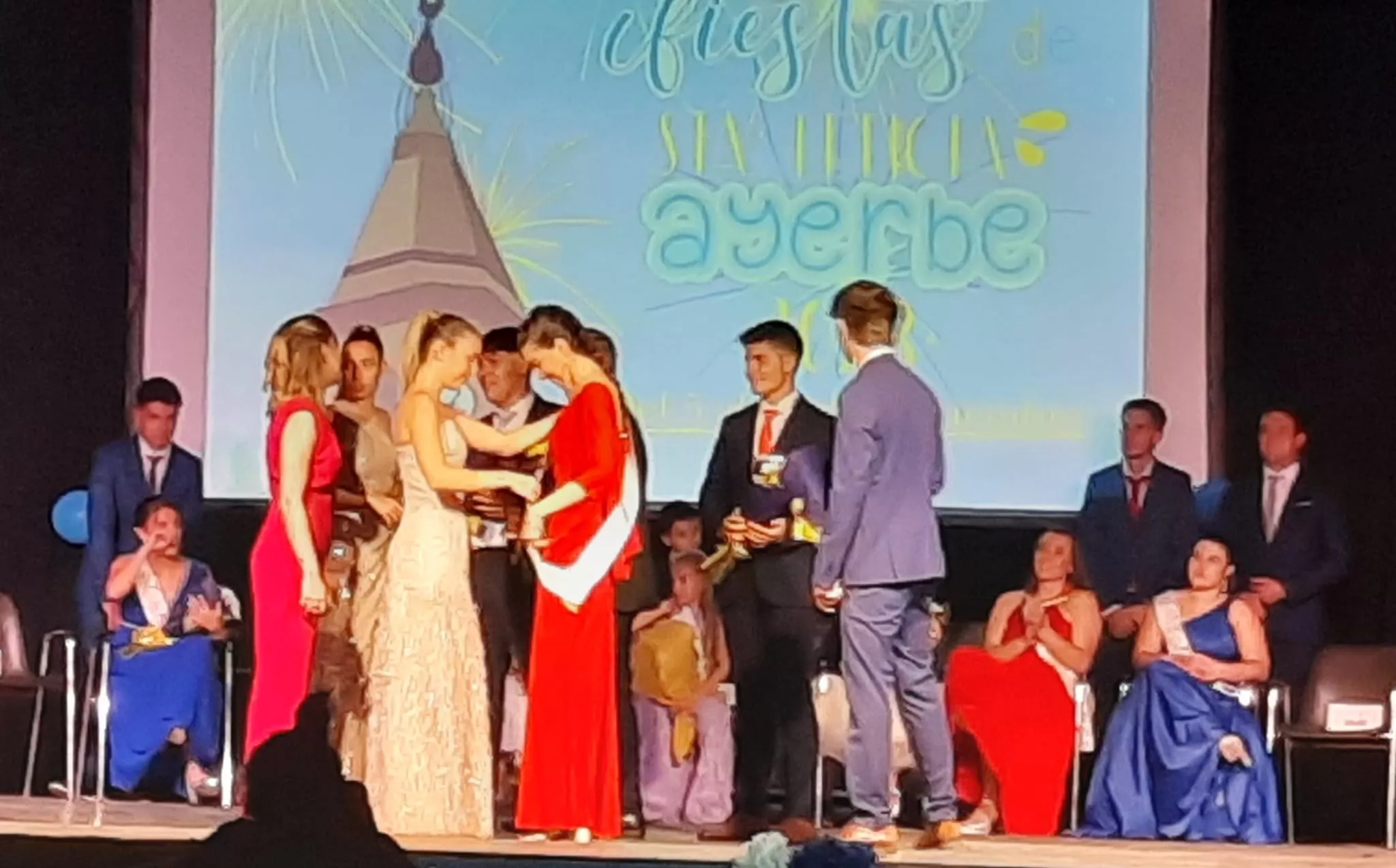 Gala de presentación de las Presidentas y Reinas Infantiles de Ayerbe.