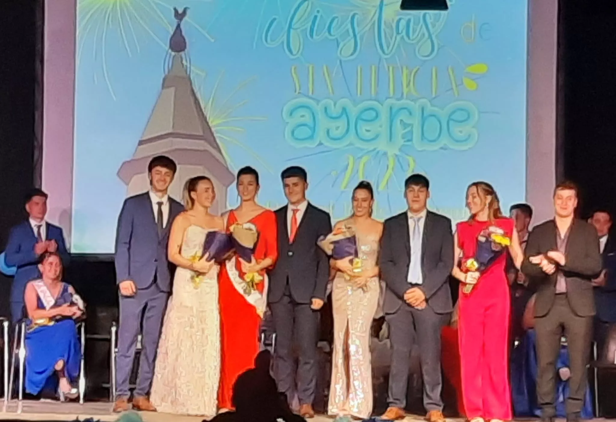 Gala de presentación de las Presidentas y Reinas Infantiles de Ayerbe.