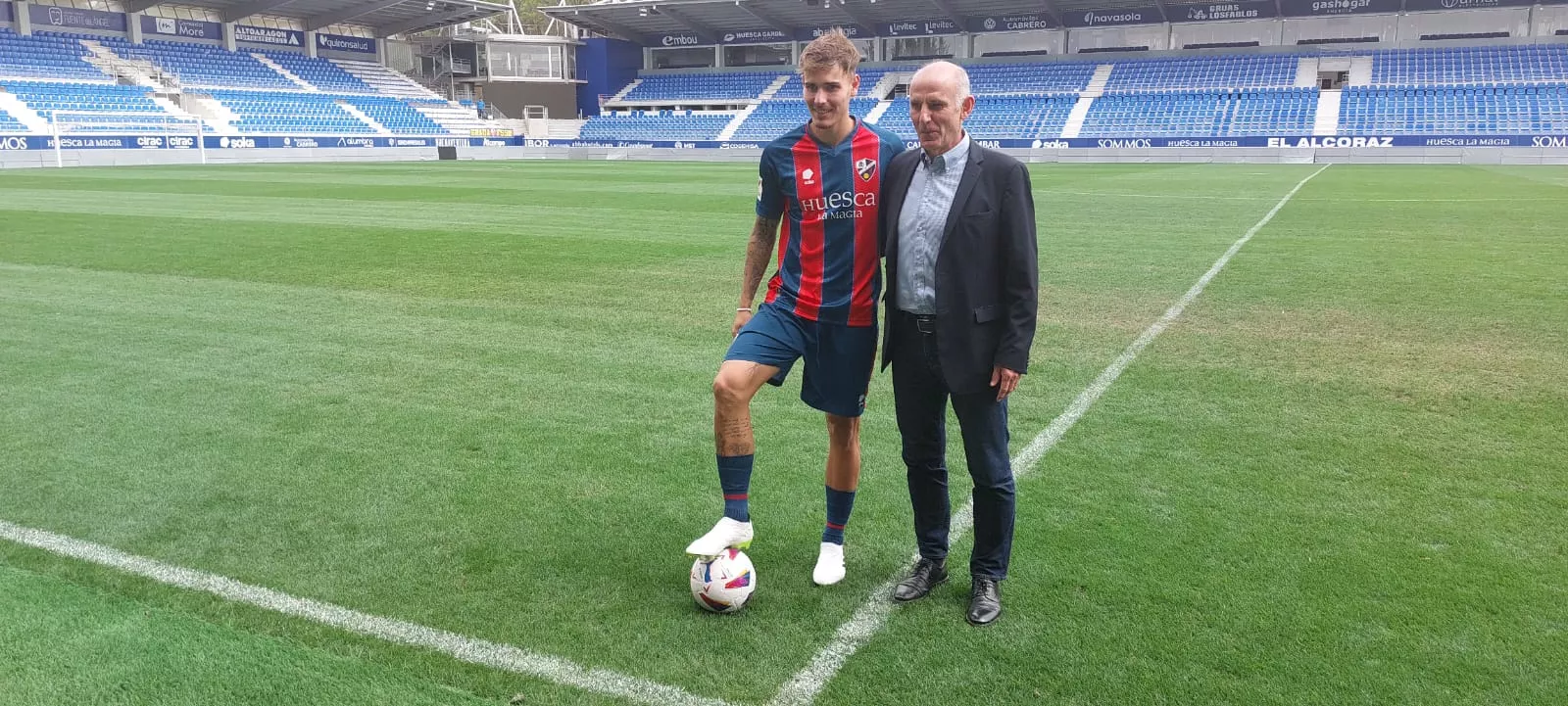 Presentación de Hugo Vallejo por Ángel Martín González