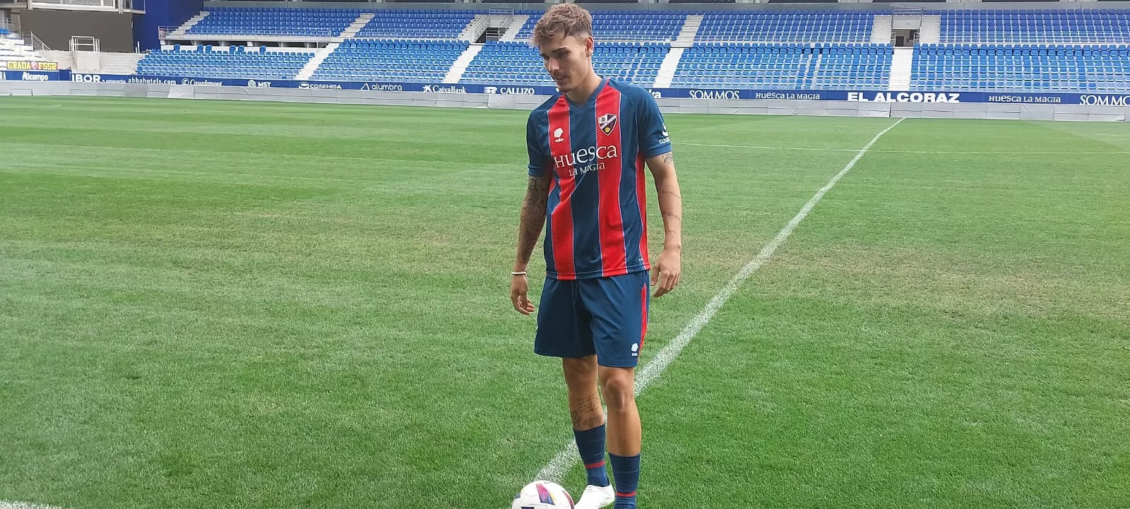 Presentación de Hugo Vallejo por Ángel Martín González