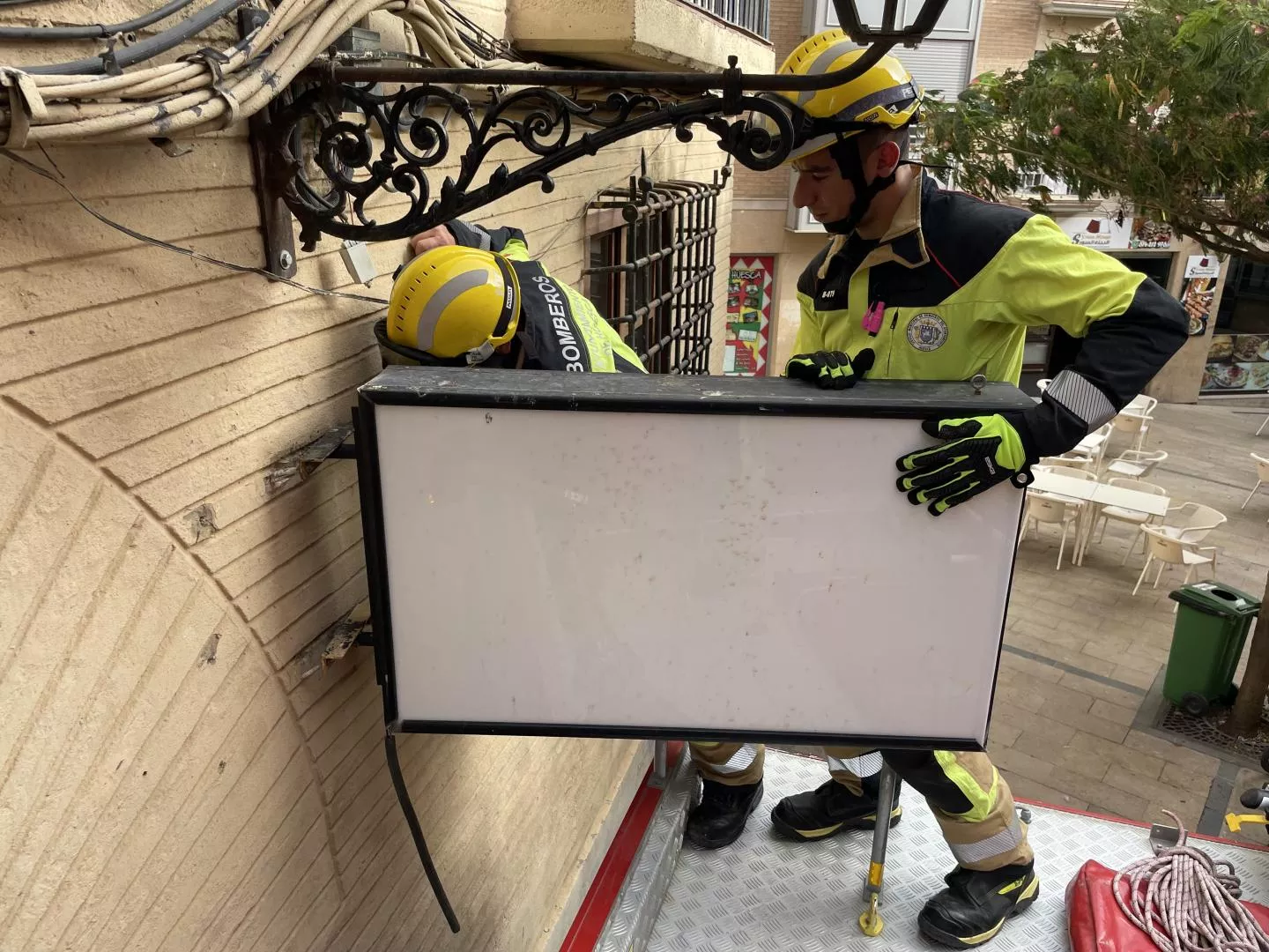 Esquina de la calle de las Cortes y Zarandia.