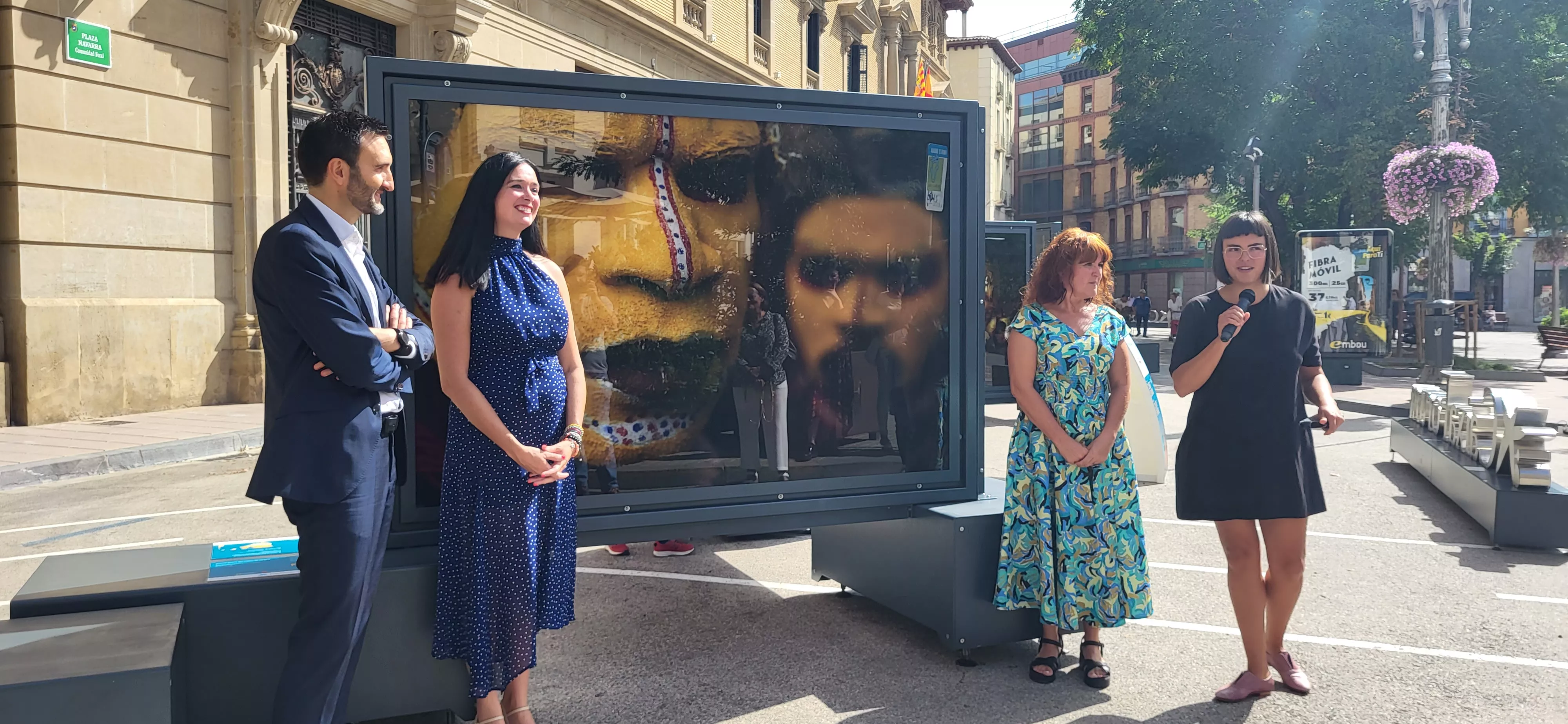 Exposición de fotografías de National Geographic en la plaza de Navarra.