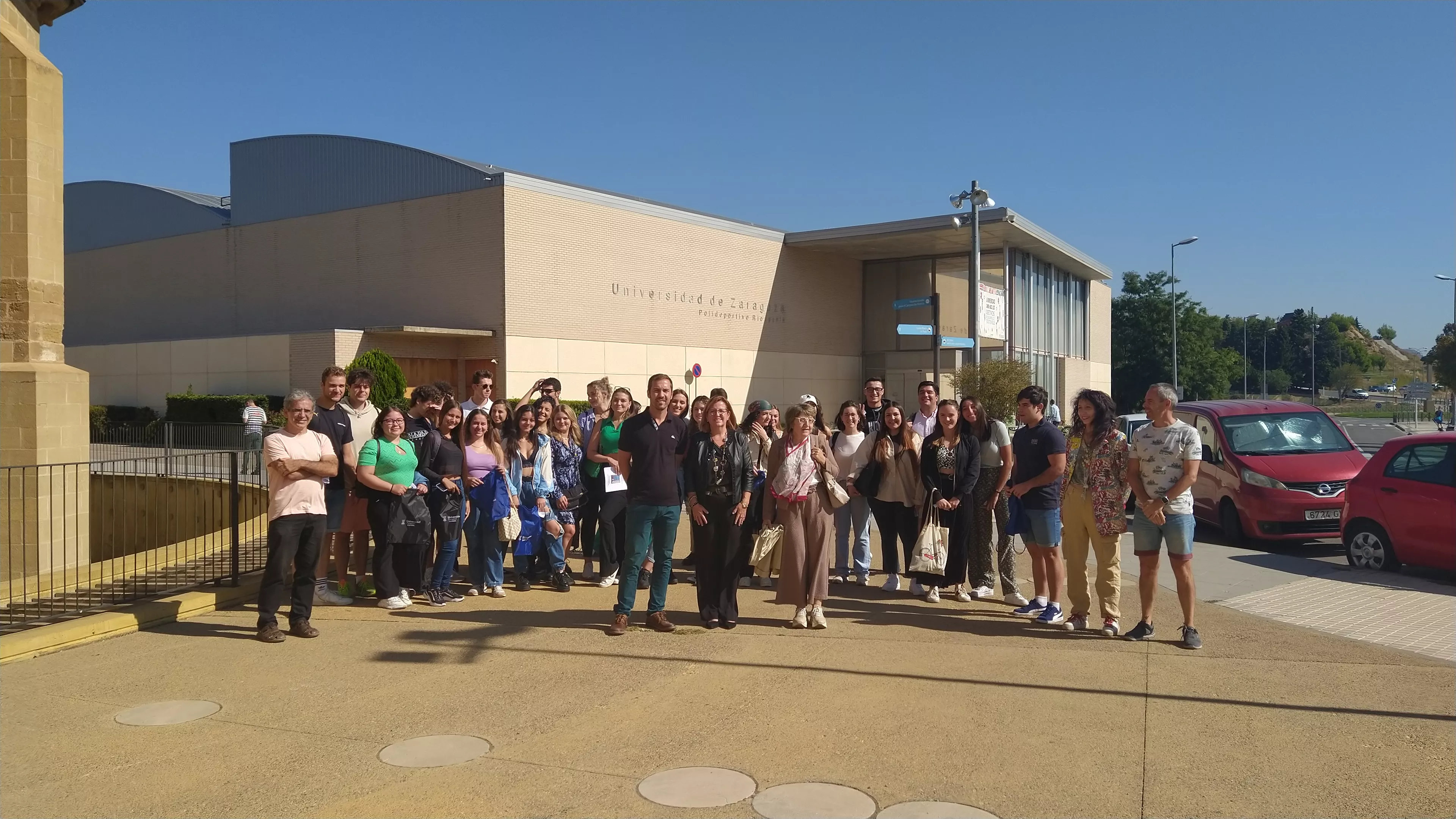 Estudiantes extranjeros tras un acto en el Campus de Huesca en 2022.