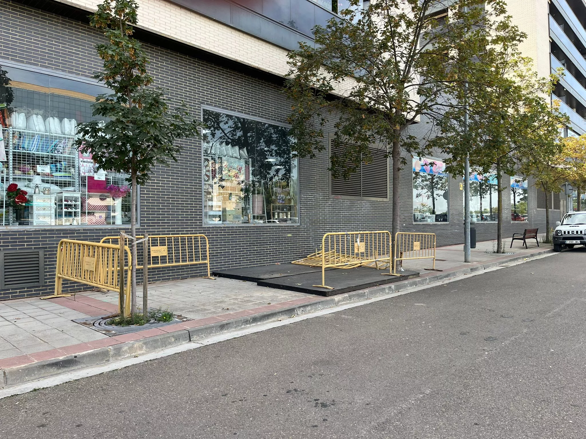 Meses con limitaciones de tránsito en el entorno del edificio Laurentis Meses con limitaciones de tránsito en el entorno del edificio Laurentis