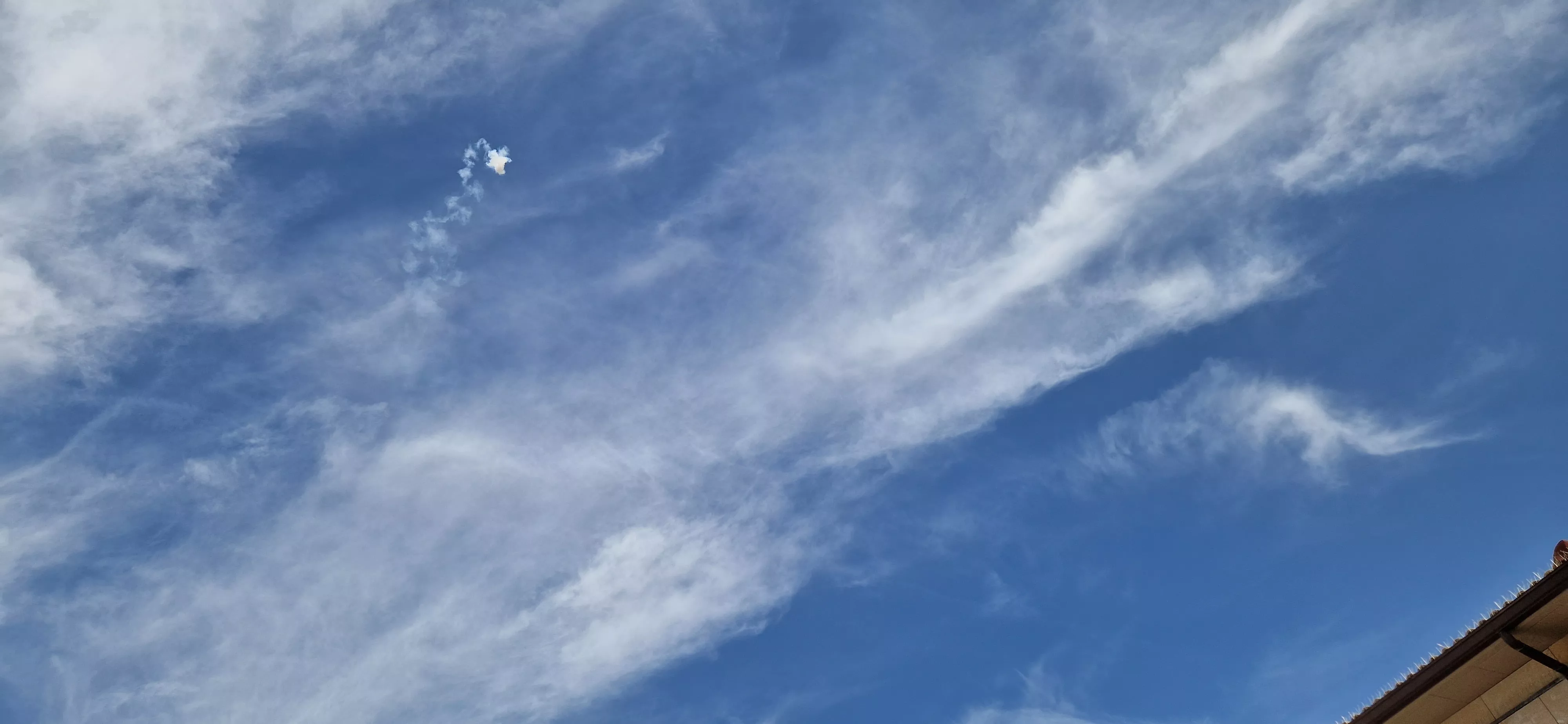 Gran chupinazo anunciador de las fiestas de Almudévar 2023. Foto Myriam Martínez 