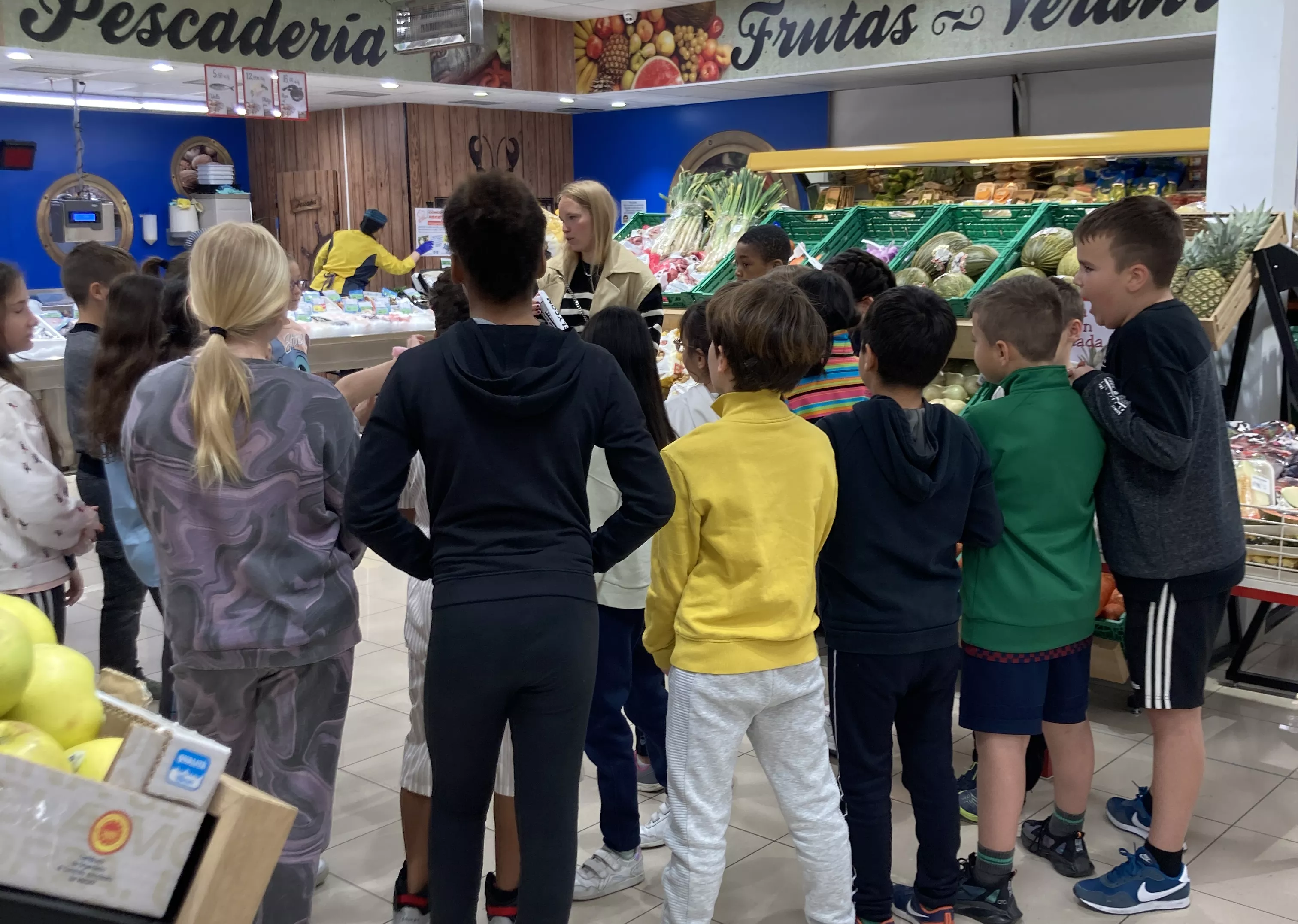 Visita de un colegio a un Supermercado Altoaragón