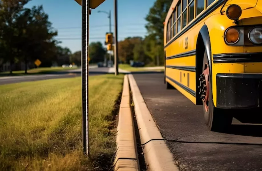 Un grupo de alumnos de Angüés vivió este miércoles una odisea para regresar del IES Pirámide de Huesca a sus casas.