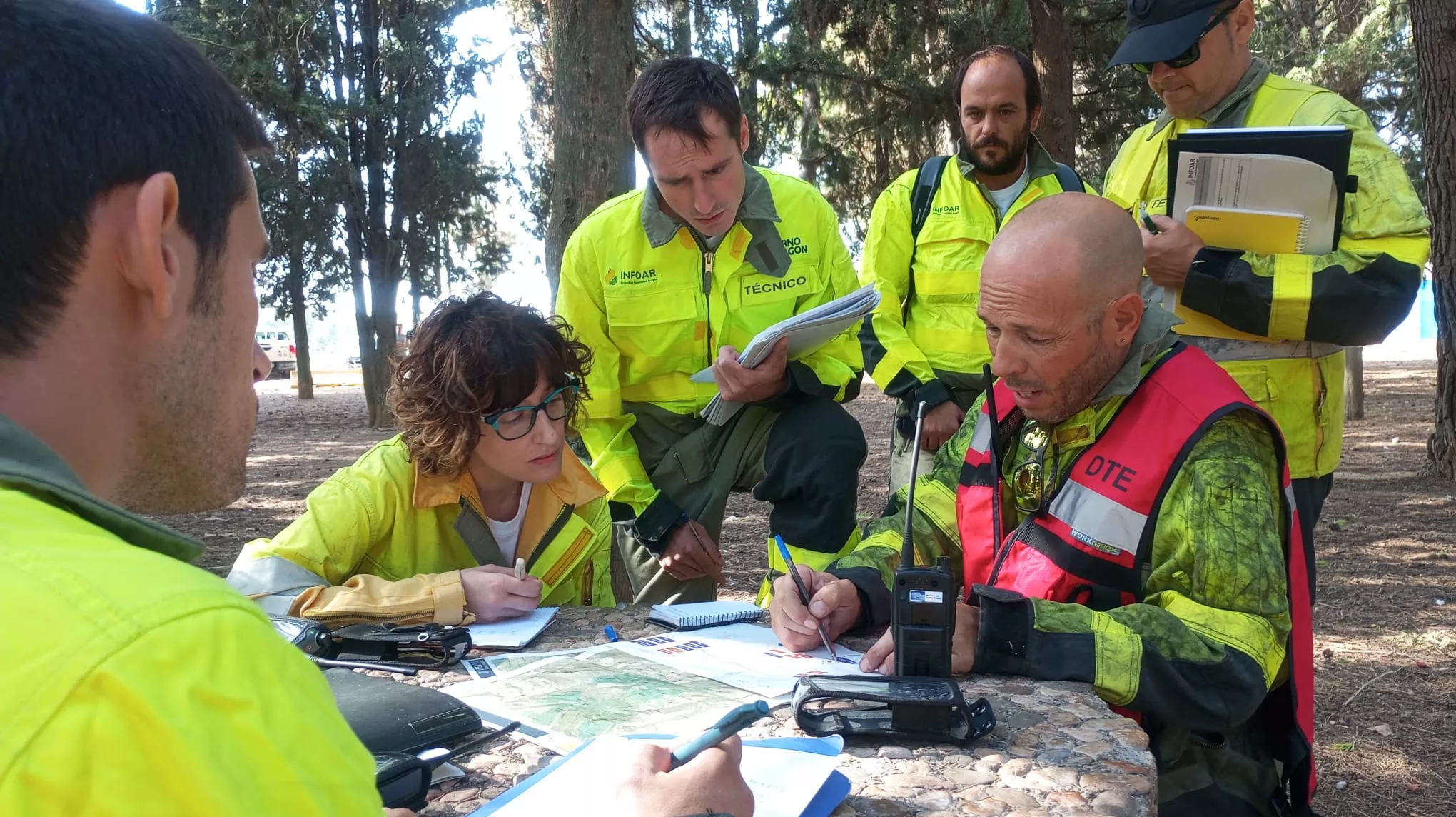 El puesto de mando para abordar el ficticio incendio forestal en Bolea se ha instalado en la ermita de Salas.