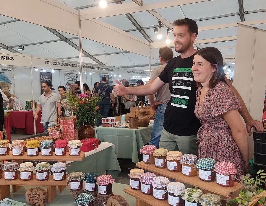 Uno de los estands instalados en la Expoferia del Sobrarbe.