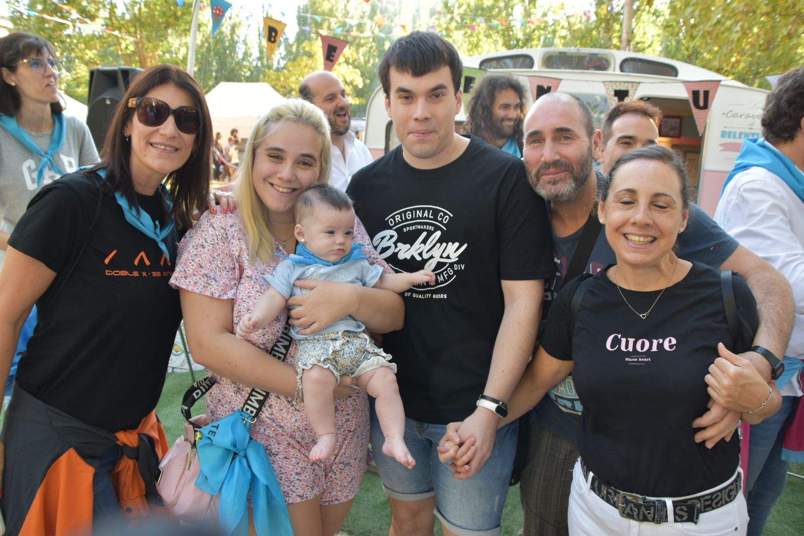 Los bebés de Monzón reciben su primera pañoleta 