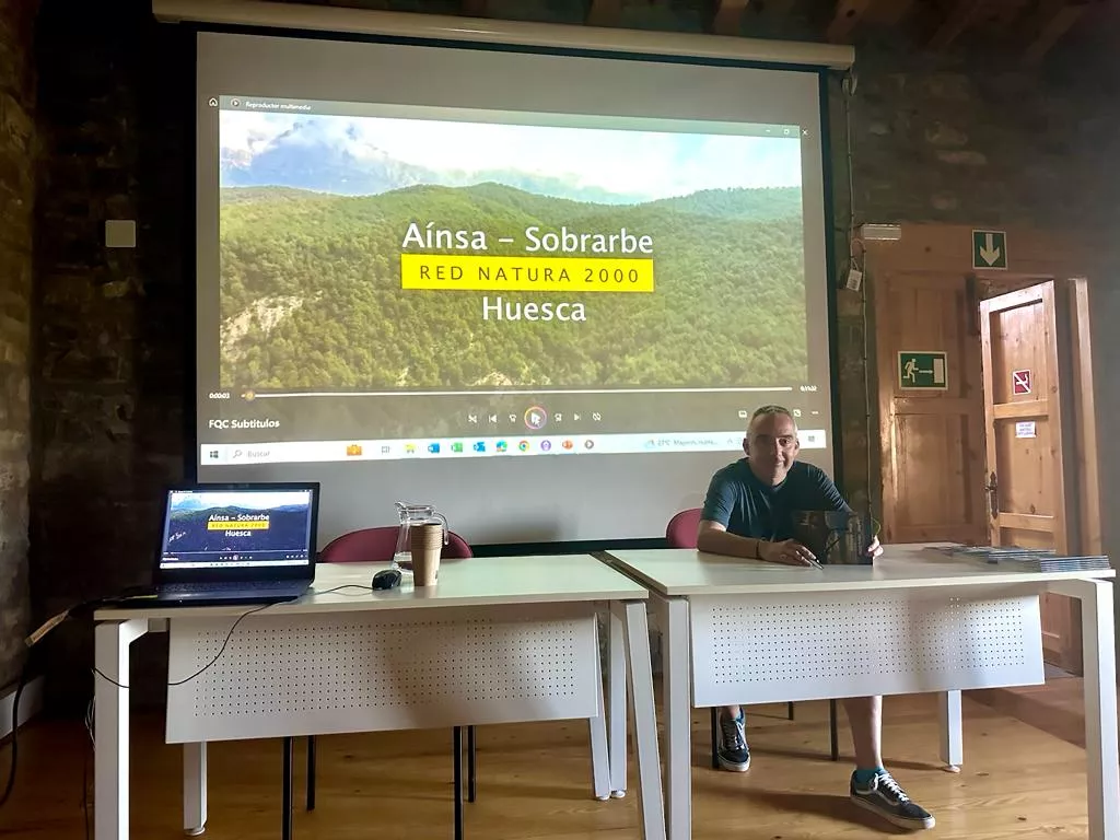 Juan Antonio Gil en la presentación del vídeo y el folleto de la Red Natura 2000 en Aínsa Sobrarbe