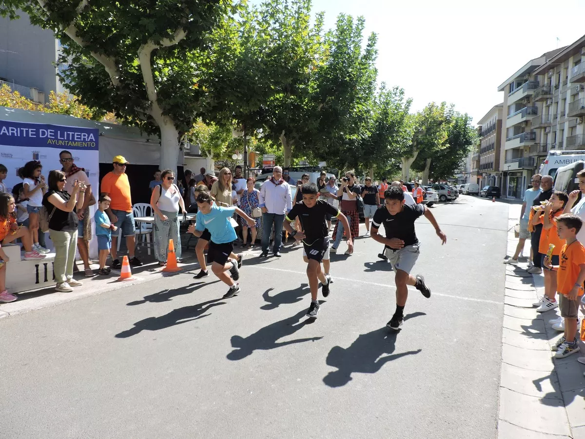 Niños y niñas de 12 y 13 años