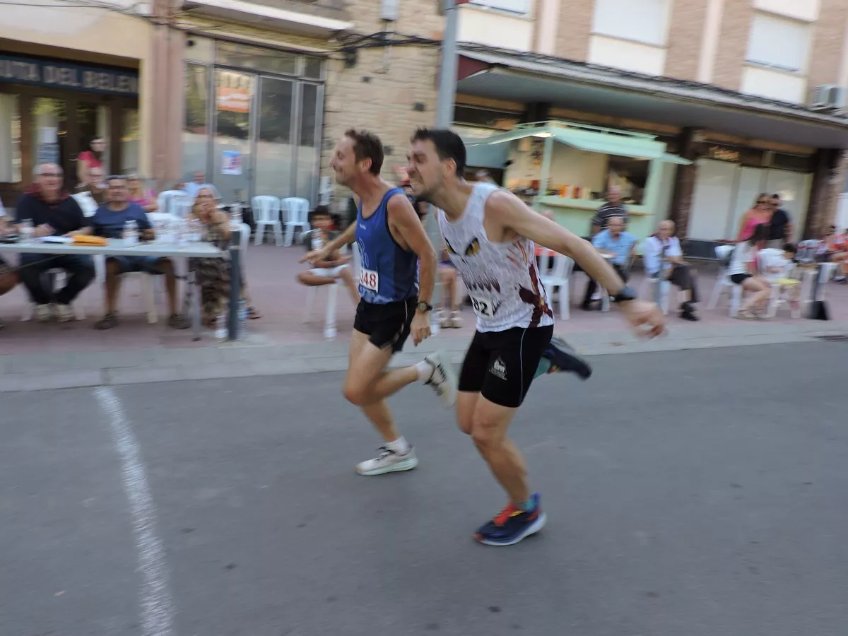Juan Luis Pérez y Alberto Susín disputando una prima