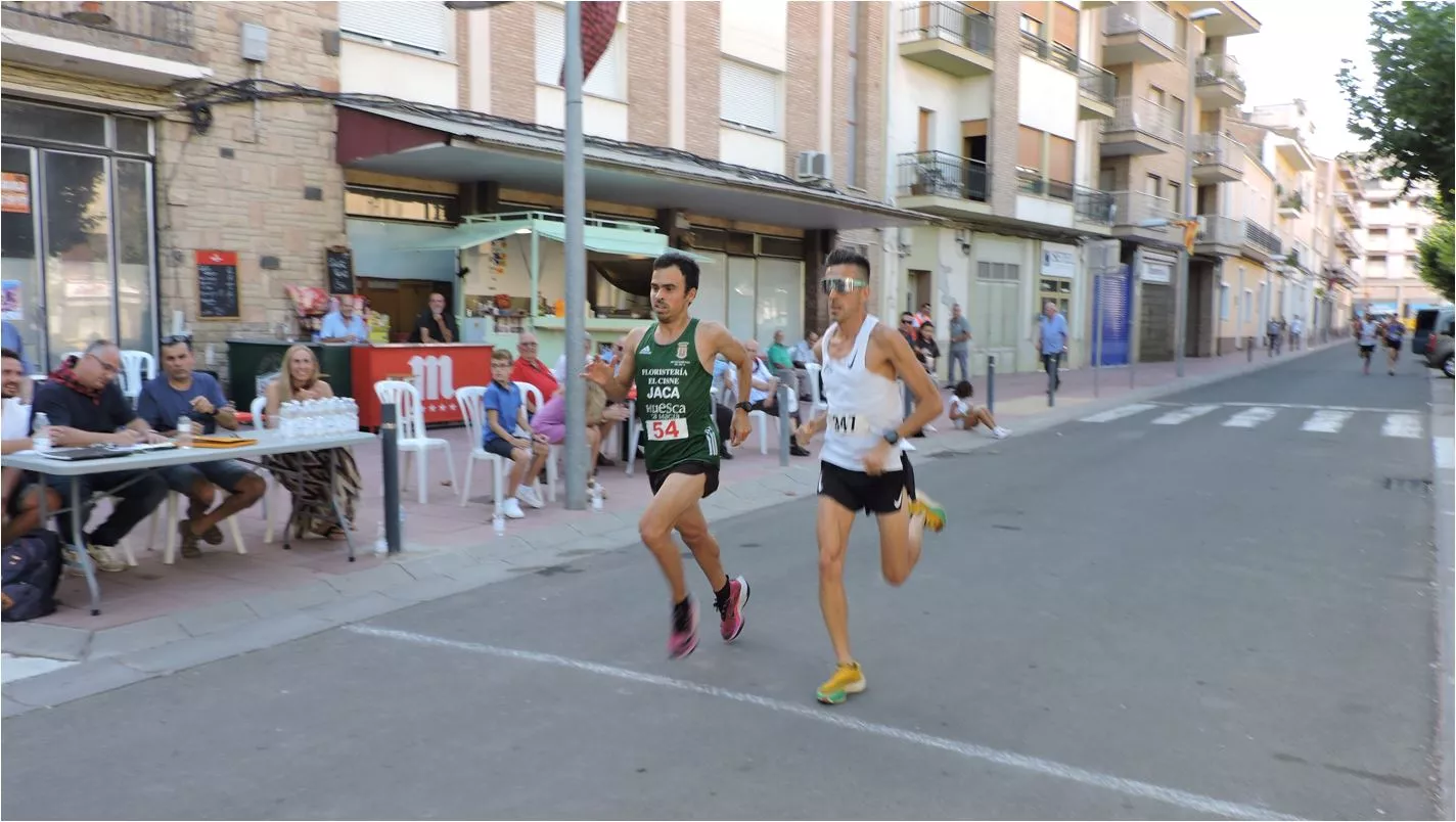 Grupo de cabeza, Alberto Puyuelo y Xavi Tomasa