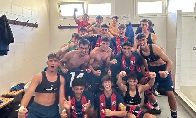 El Huesca DHJ celebra la victoria ante el Playas.