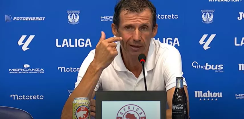 Cuco Ziganda, entrenador del Huesca. Cuco Ziganda, entrenador del Huesca.