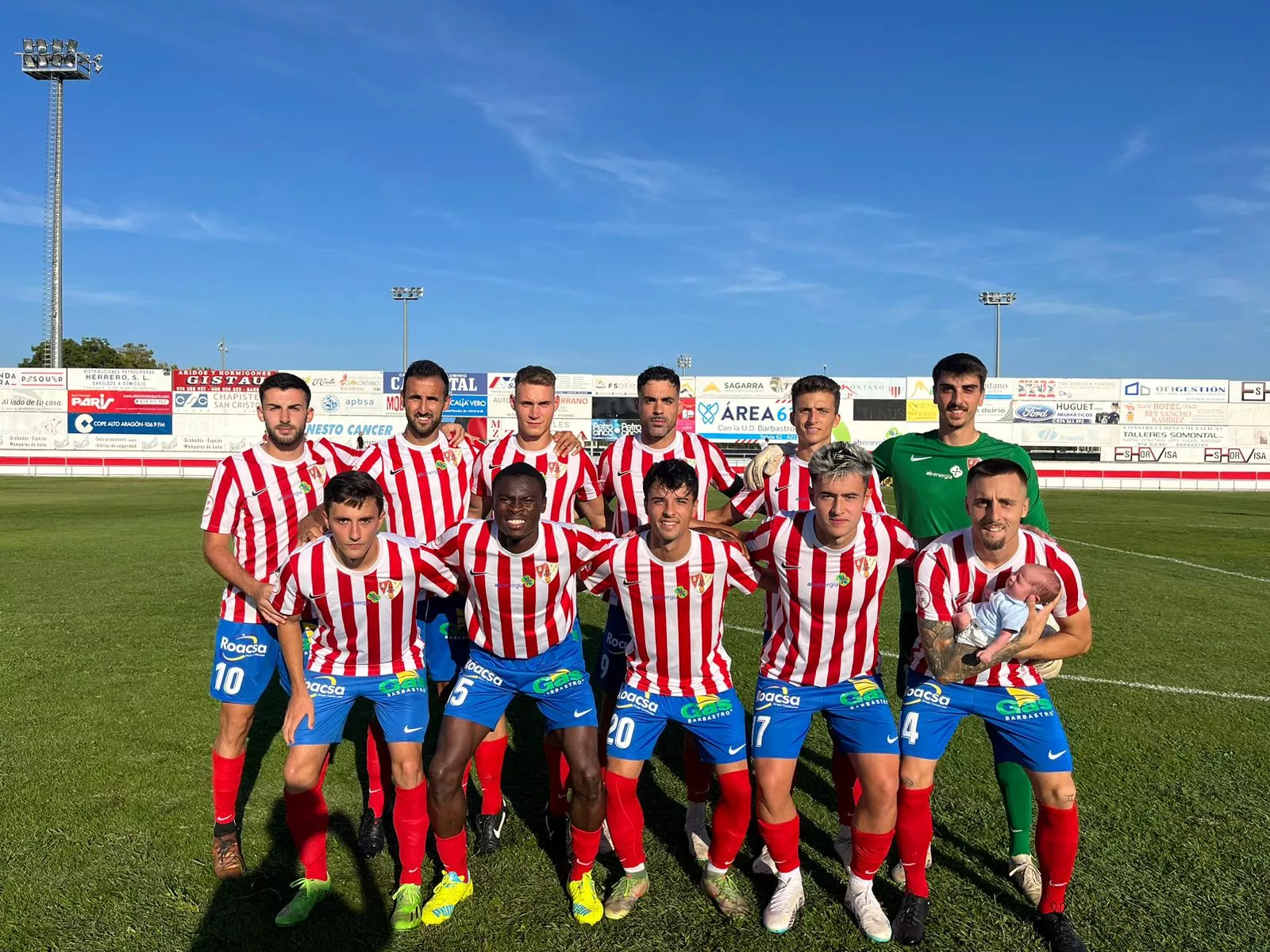 Once del Barbastro ante el Logroñés.