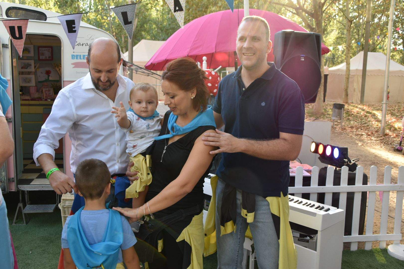 Los bebés de Monzón reciben su primera pañoleta 