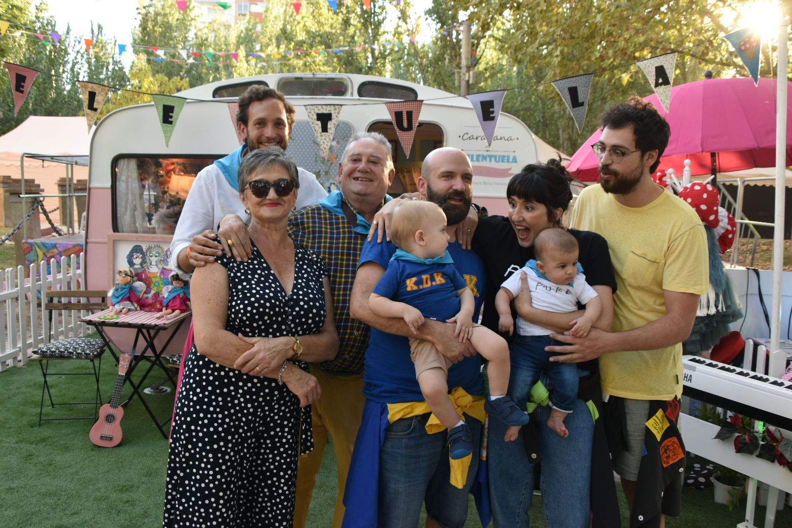 Los bebés de Monzón reciben su primera pañoleta 