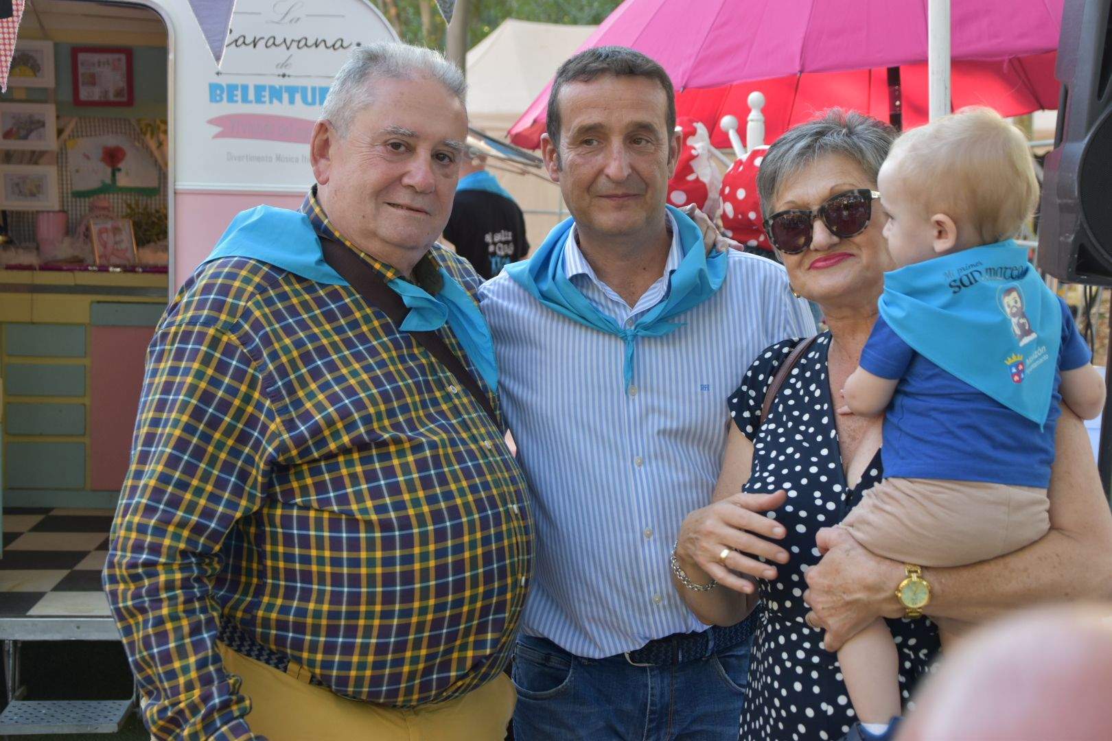 Los bebés de Monzón reciben su primera pañoleta 