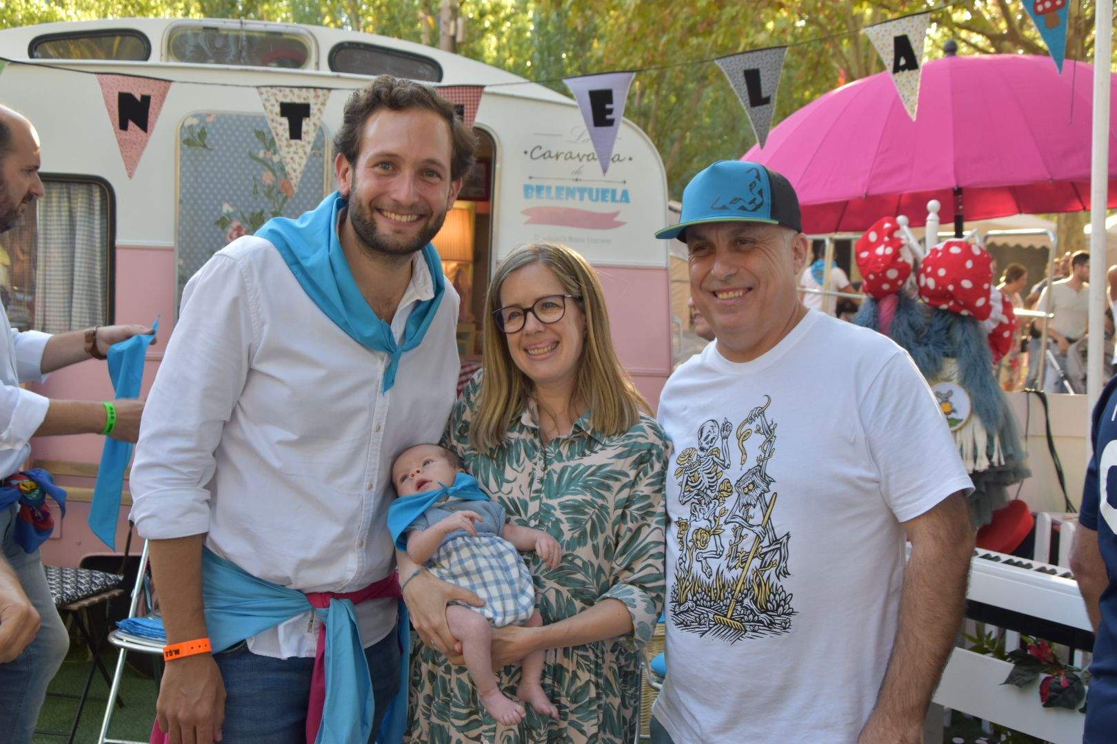 Los bebés de Monzón reciben su primera pañoleta 