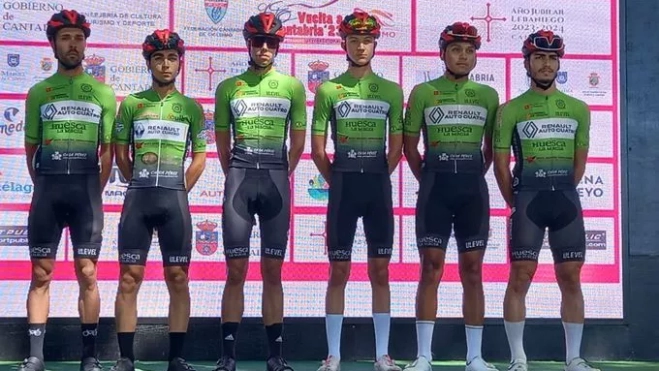 Formación del CC Oscense en la Vuelta a Cantabria Formación del CC Oscense en la Vuelta a Cantabria