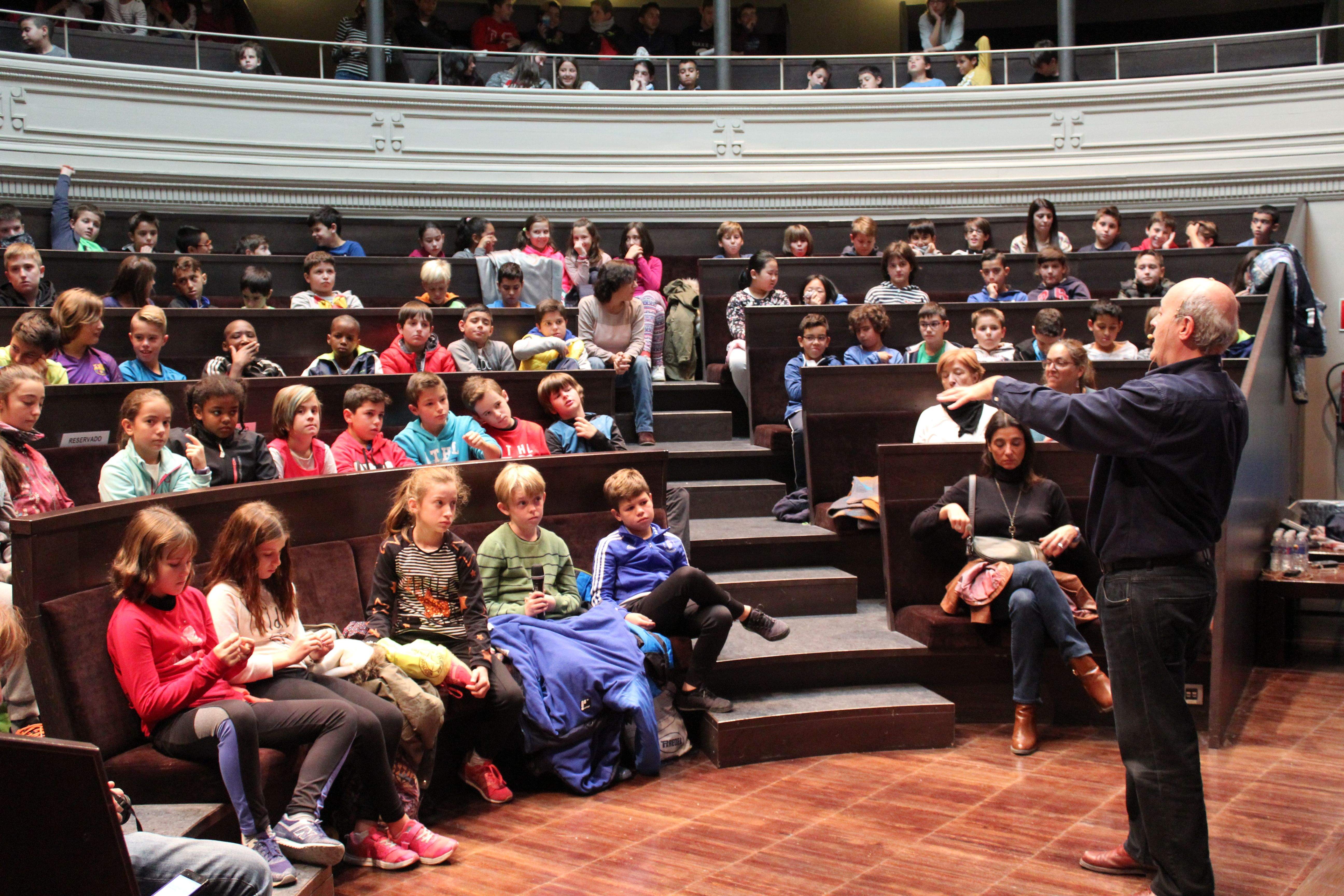 Actividad de Unizar-Kids con alumnos