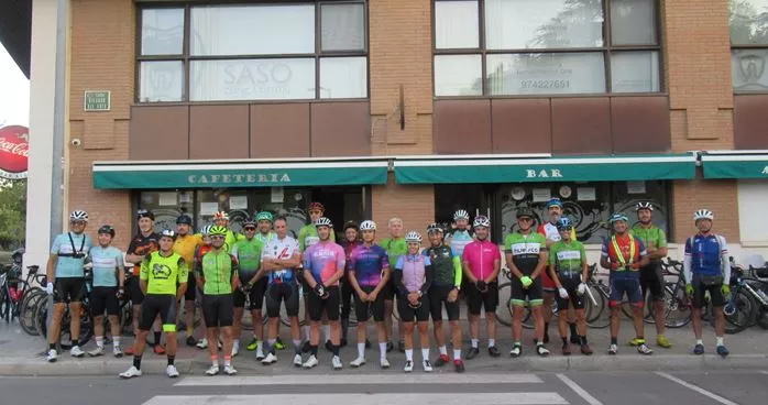 Participantes en la Brevet-200.