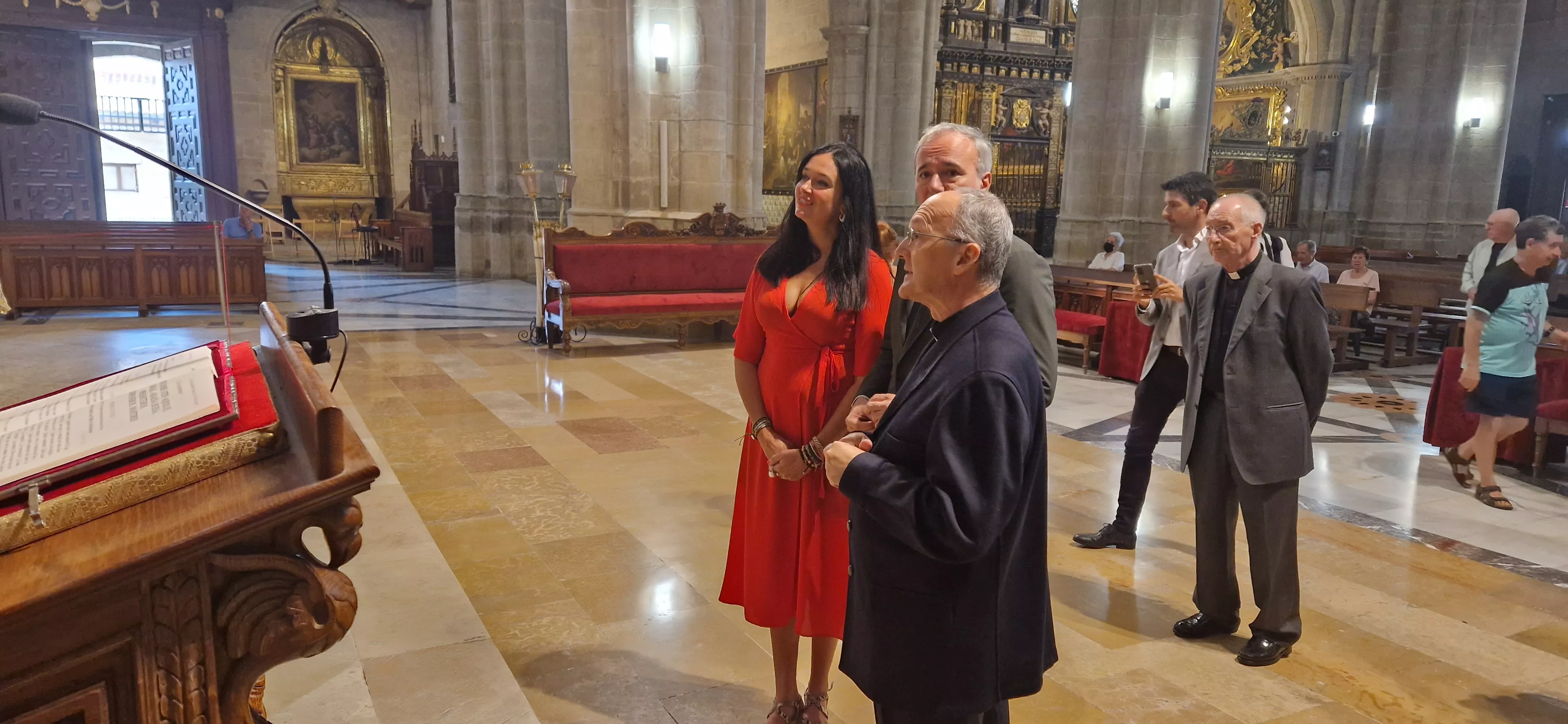 El presidente ha visitado después la Catedral de Huesca. Foto Myriam Martínez 