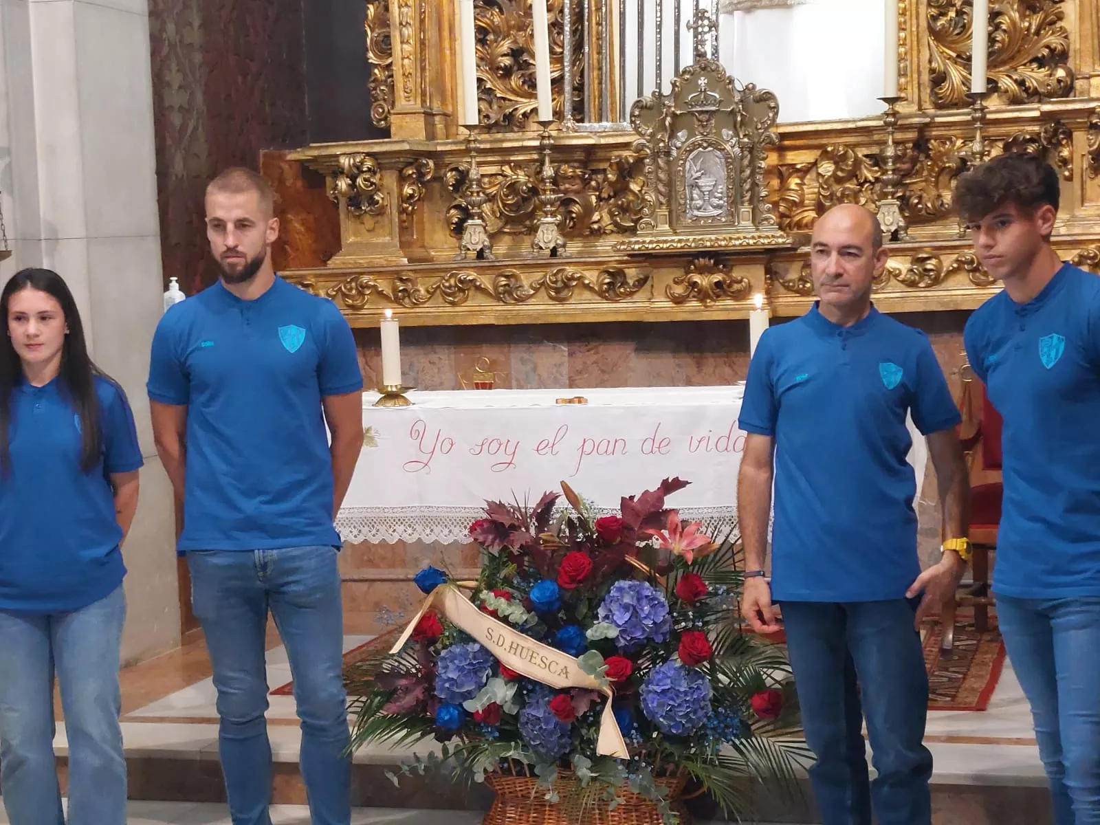 Ofrenda de Flores del Huesca a San Lorenzo