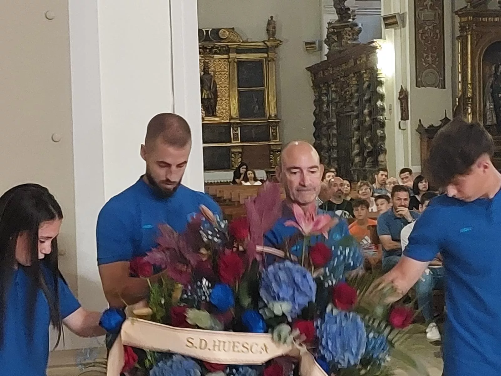 Ofrenda de Flores del Huesca a San Lorenzo