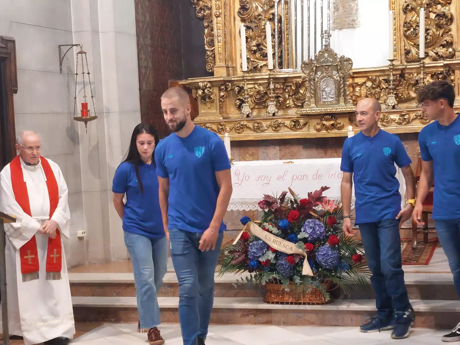 Ofrenda de Flores del Huesca a San Lorenzo