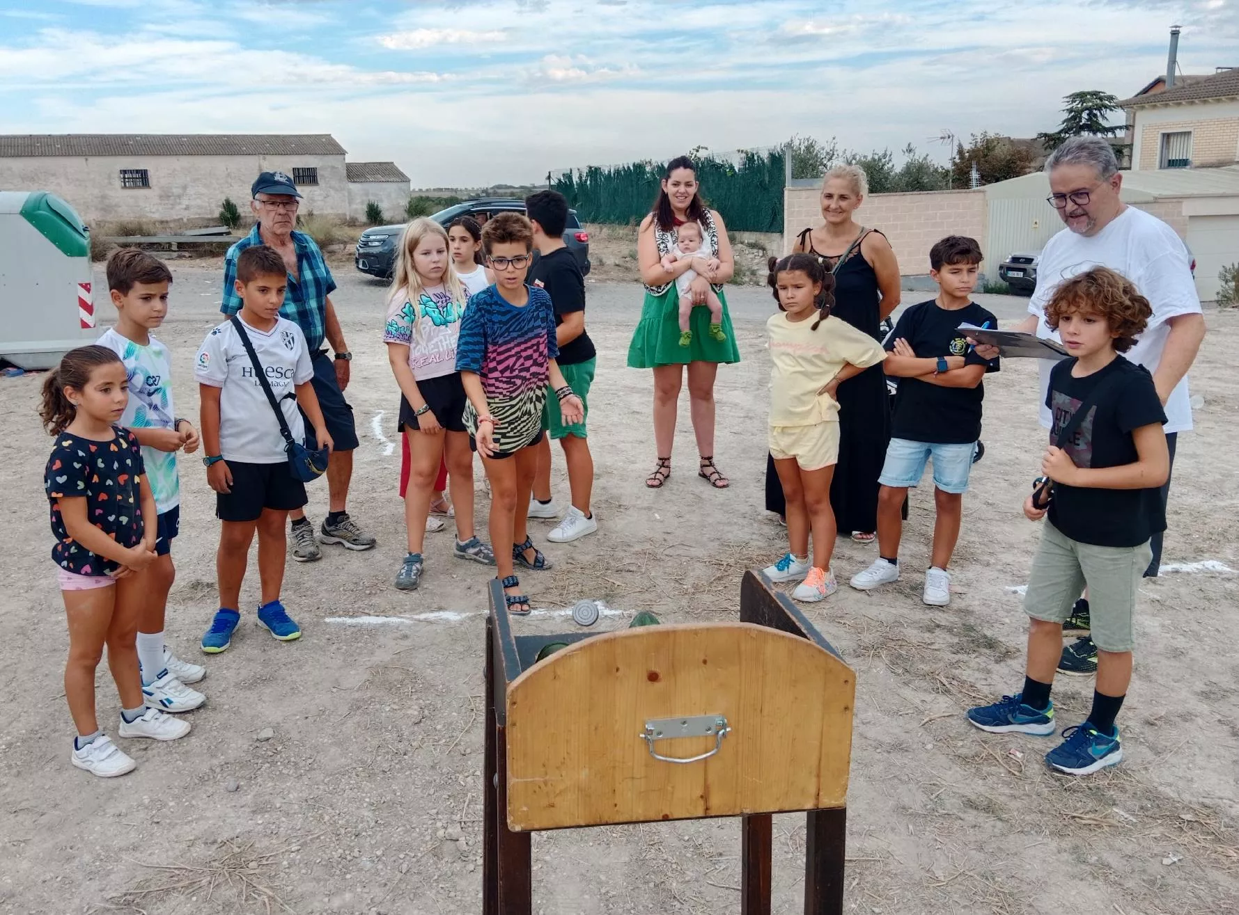 Juegos tradicionales en Almudévar, rana
