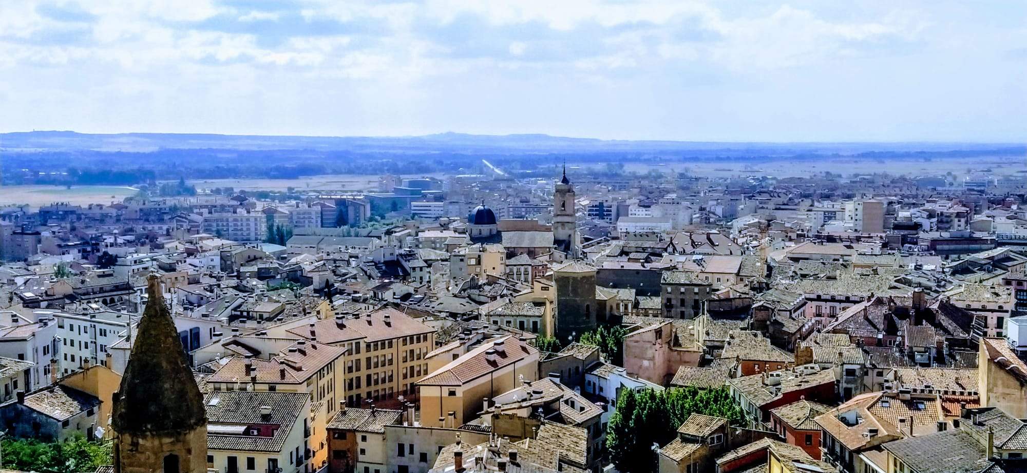 La Basílica de San Lorenzo y el Monasterio de San Pedro el Viejo. FOTO: Joaquín Santafé