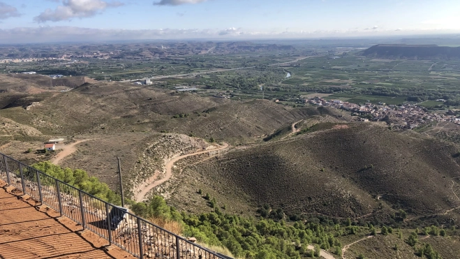 Espectacular mirador en San Salvador, en Torrente de Cinca Espectacular mirador en San Salvador, en Torrente de Cinca