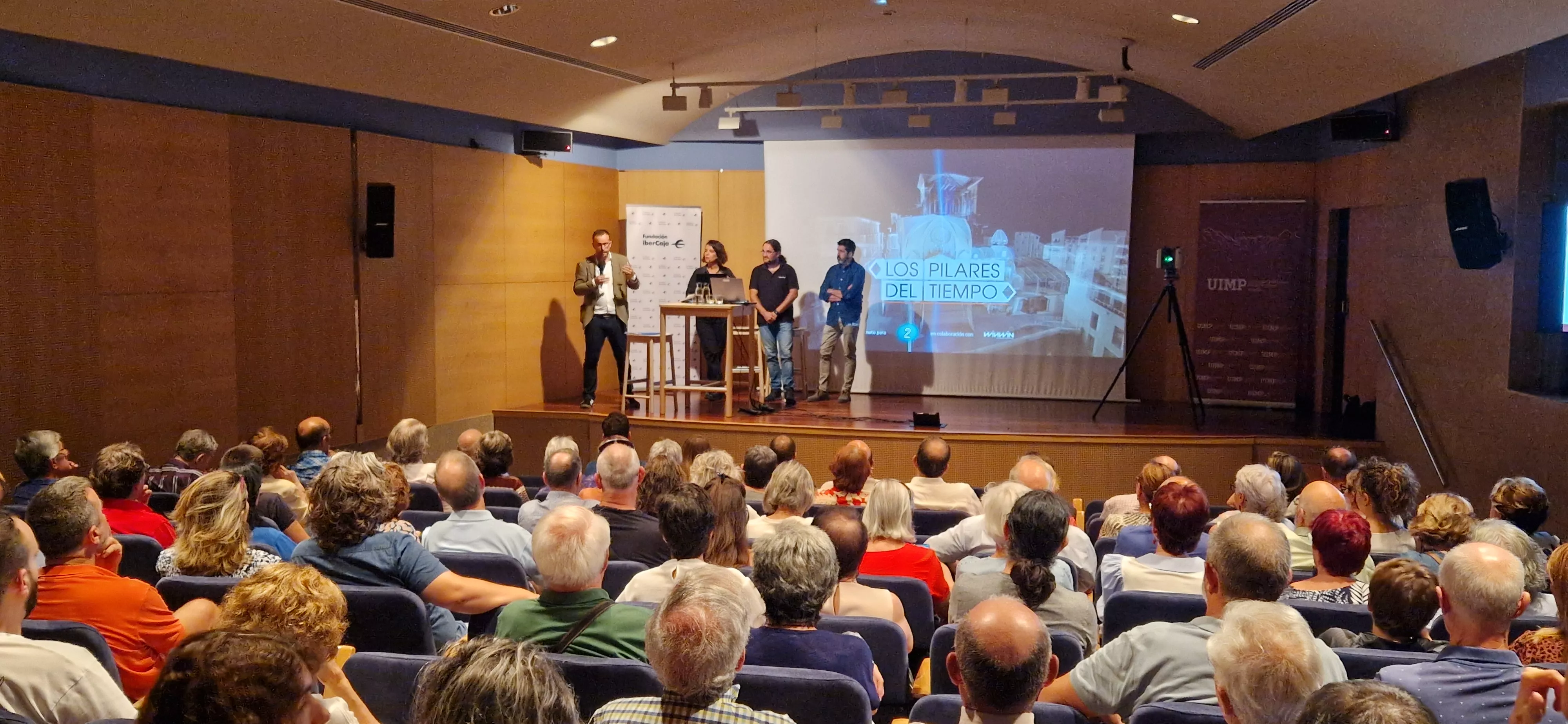 Charla sobre "Los Pilares del Tiempo". Foto Myriam Martínez