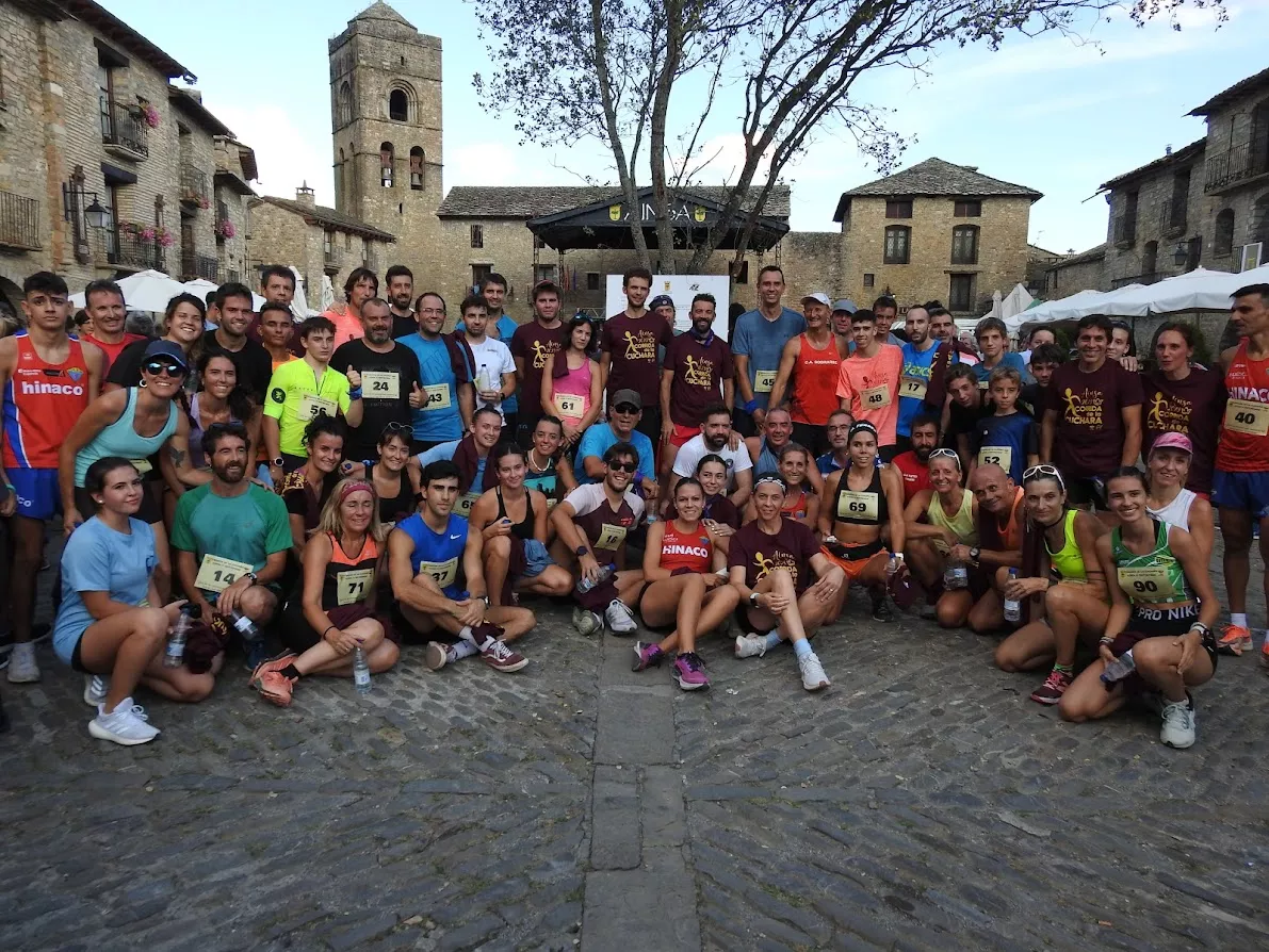 Foto de familia de participantes. Foto: José María Lafuerza