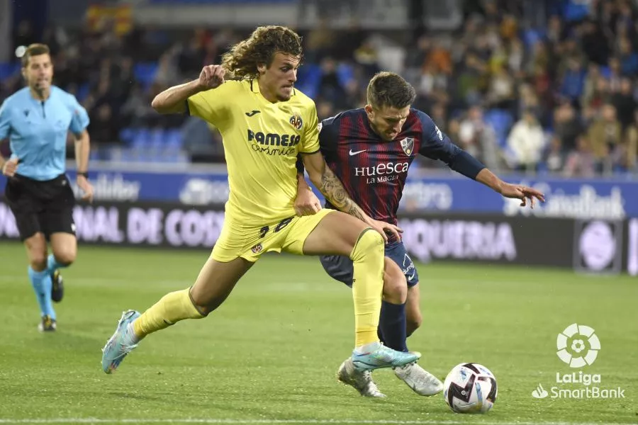 Gerard Valentín penetra ante la oposición de Collado