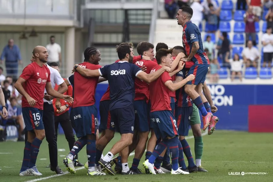 Todos celebran el 2-2