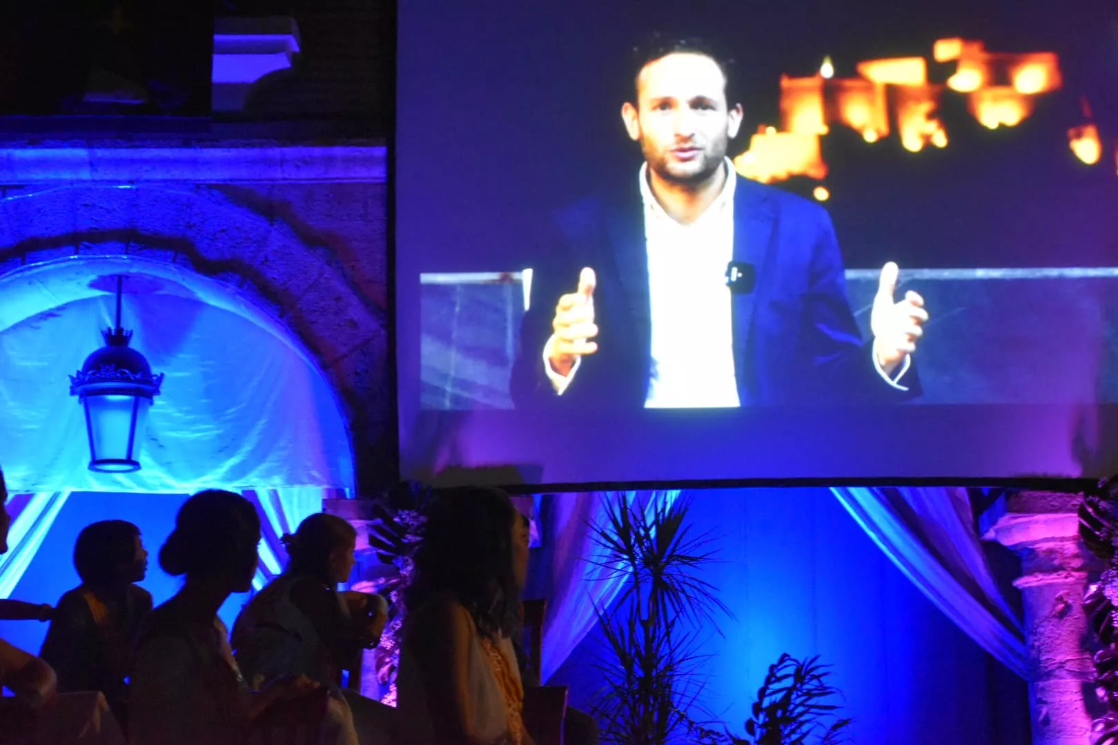 Lectura del pregón de las fiestas de Monzón y presentación de Zagalas, Zagales, Zagaletas y Zagaletes 